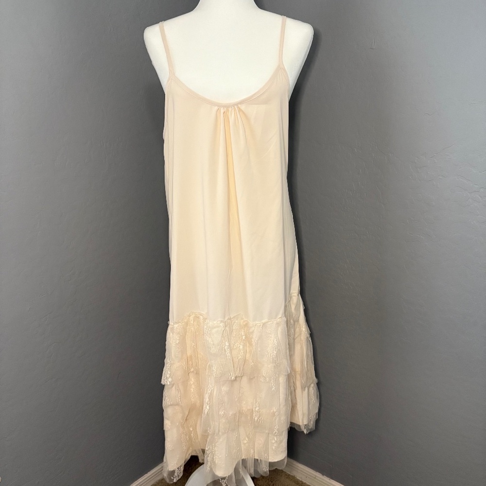 Sun Dress Cream Adjustable Straps Lace Size Medium NWOT‎